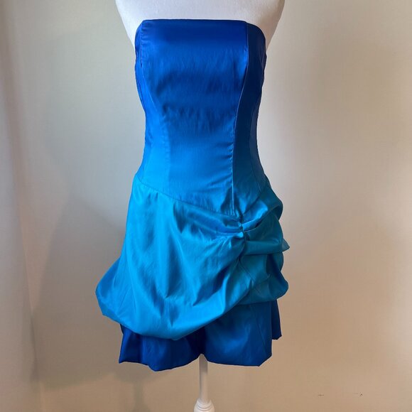 💙👗Own the Night: Graduation/Prom Ready: B Smart Ombre Ruffle Mini! (7/8)👗💙 - Picture 1 of 13
